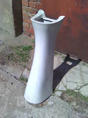 Сливной бачёк, ножна умывальника