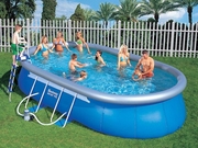 Бассейн - размер: 610 см x 366 см х 122 см.