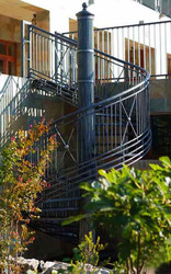 Лестницы из металла. Лестницы винтовые. Лестницы кованные. 