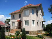 Продам 2-х этажный красивый дом на ул.Левкойная