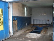 Гаражи под СТО в центре Донецка.
