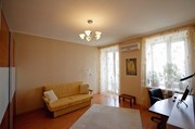Продажа 2-комнатной квартиры в центре Киева,  Воровского,  8