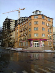 Продаю 4к/к,  4/5,  145 кв.м. Никольская /Московская. Евроремонт, мебель.