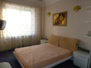 Сдам посуточно,  почасово 2-х км.кв.м.пл.Восстания