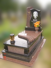 Гранитные изделия из камня Одесса. Ступени, плитка, памятники из гранита