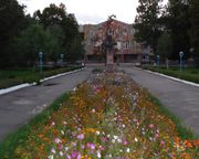 Продам двухкомнатную квартиру в центре п. Кирнасовка-2