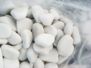 Белая галька мраморная 