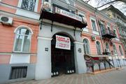 Сдам полуподвальное помещение в самом центре,  без комиссии.