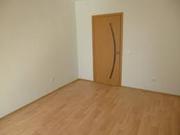 Штукатурка стен,  шпатлевка потолка,  установка багета,  поклейка обоев