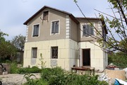 Продам 2-х этажный дом,  6 соток земли (район Дофиновского пляжа)
