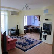 Продам 3 ком.  кв.  низ ул.  Рабочей и пр.  Пушкина.