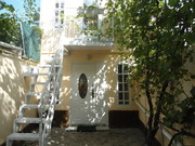 Готовый бизнес. Продам 2-х этажный домик у моря.