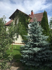 Срочно продам современный и теплый дом со всеми коммуникациями.