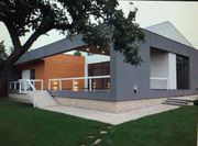 Дом в Дзержинском районе,  с применением новых материалов.