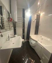 Сдам 3-х ком. квартиру. Урловская 11/44 элитного дома. Евроремонт 115к