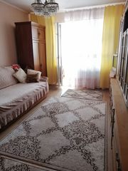 Сдам свою 2комн. кв. на Ревуцкого 7а,  м. Харьковская,  11500,  торг